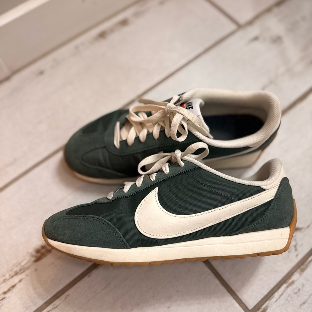Nike Women’s Pacific Sneakers